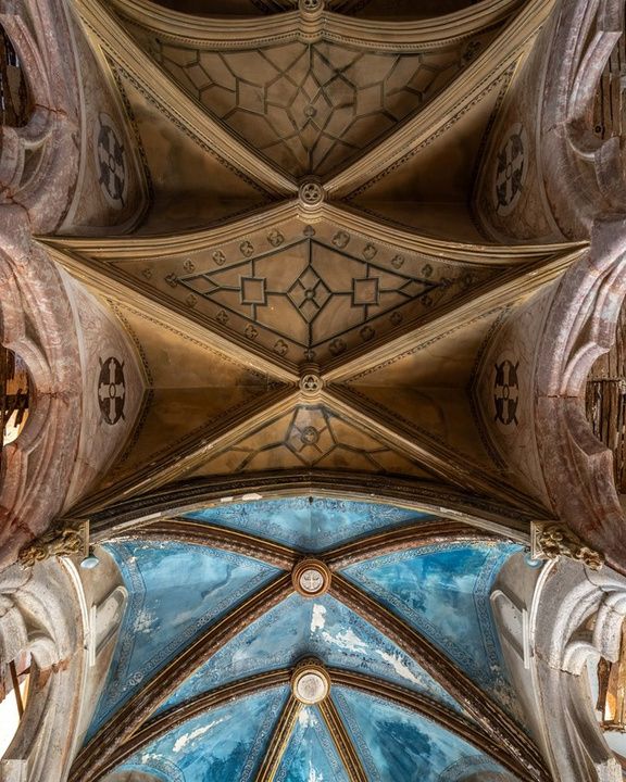 Vaulted ceiling